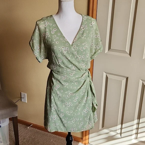 All in Favor | Dresses | All In Favor Brand Wrap Dress | Poshmark